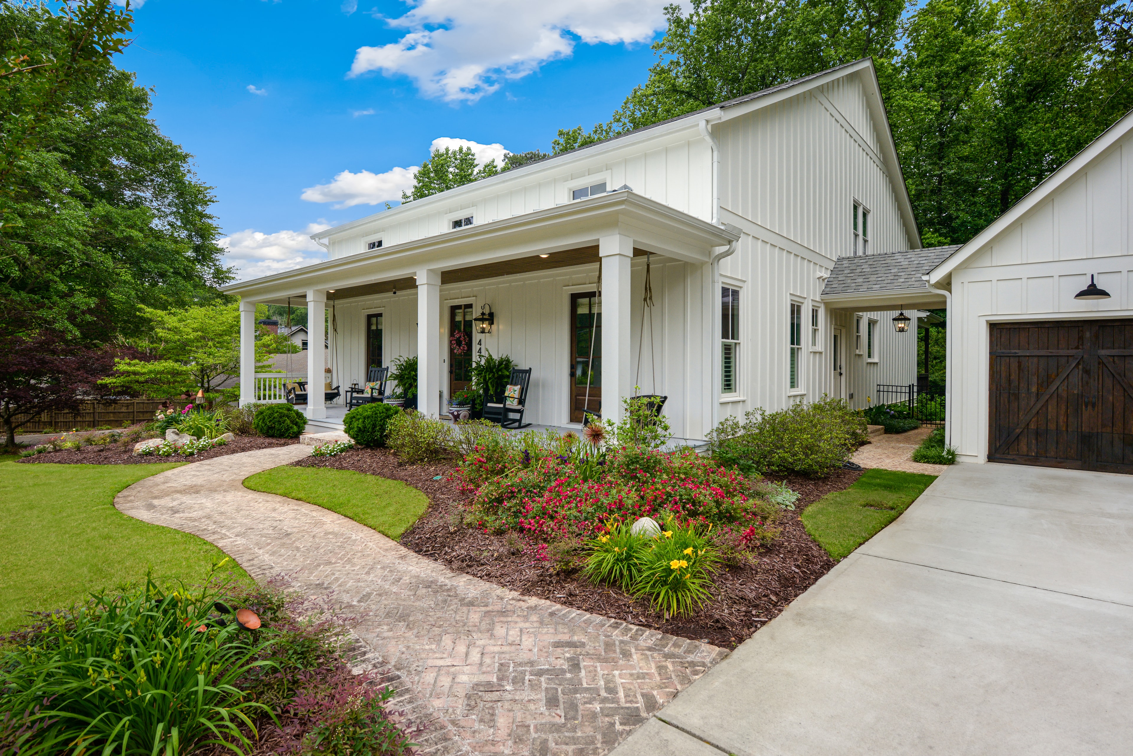 Luxury home exterior curb appeal